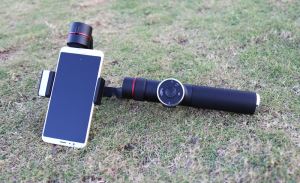 AFI V5 3 Axis Handheld Gimbal para teléfonos inteligentes iPhone y Android - Controles inteligentes de aplicaciones para panorámicas automáticas, time-lapse y seguimiento
